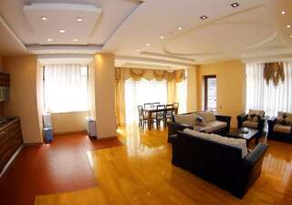 Апартаменты BAKU CITY CENTRE APARTMENT Баку Апартаменты с 3 спальнями-13